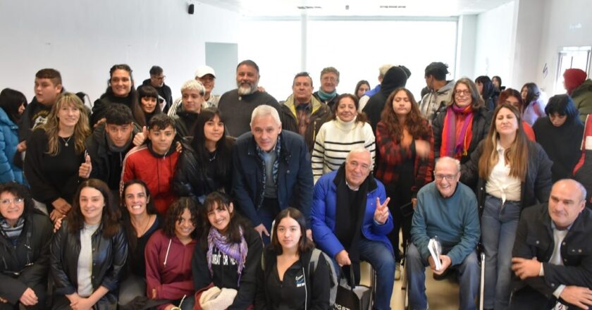 Una escuela para la memoria: homenaje y reflexión en Berisso