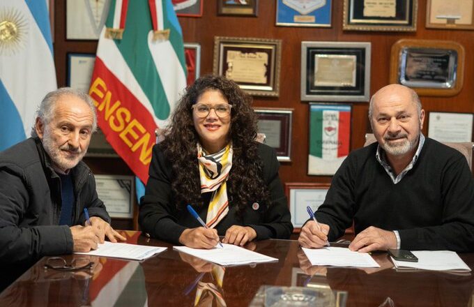 MARIO SECCO Y MÁS OBRAS EN ENSENADA. Cloacas para el Barrio Mosconi: un nuevo paso hacia la integración
