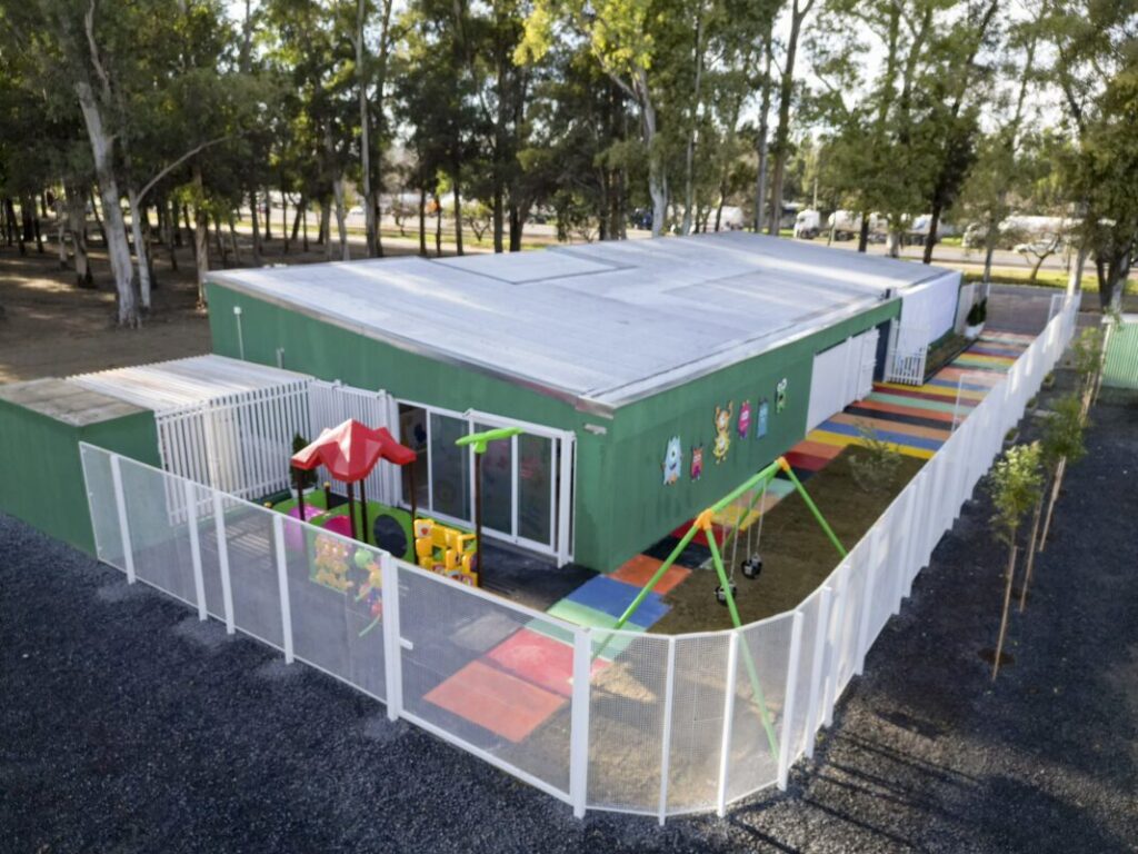 Ensenada: Provincia y municipio inauguraron un Centro de Desarrollo Infantil frenado por Milei