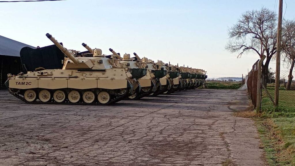 Tiro nocturno de tanques en Magdalena