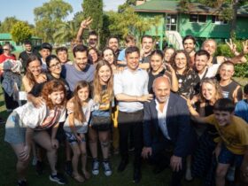 Acto inaugural de la temporada de verano 2025/26 en Punta Lara con la presencia de Mario Secco y Axel Kicillof.