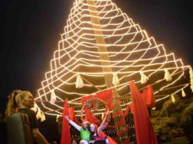 Operativo municipal de inscripción al Pase Libre Multimodal en Plaza Brandsen