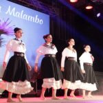 Delegación del Taller de Danzas Nativas Municipal de Brandsen participando del Festival Nacional del Folklore en Cosquín, Córdoba.