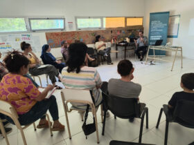 Reunión de la Agencia Municipal de Prevención y Asistencia de las Adicciones durante la presentación del Compromiso Comunitario en La Plata