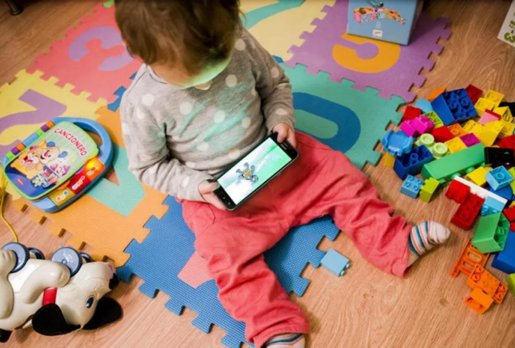 Campaña Desconectar para Conectar en Brandsen sobre el uso saludable de pantallas en niños, niñas y adolescentes