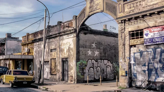 La Provincia adjudicó la puesta en valor de la histórica calle Nueva York de Berisso