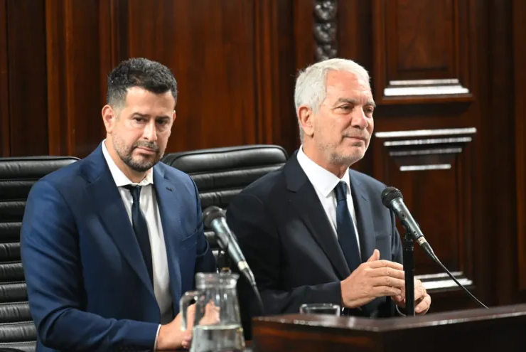 Julio Alak durante la apertura del 83° período de sesiones ordinarias del Concejo Deliberante de La Plata.