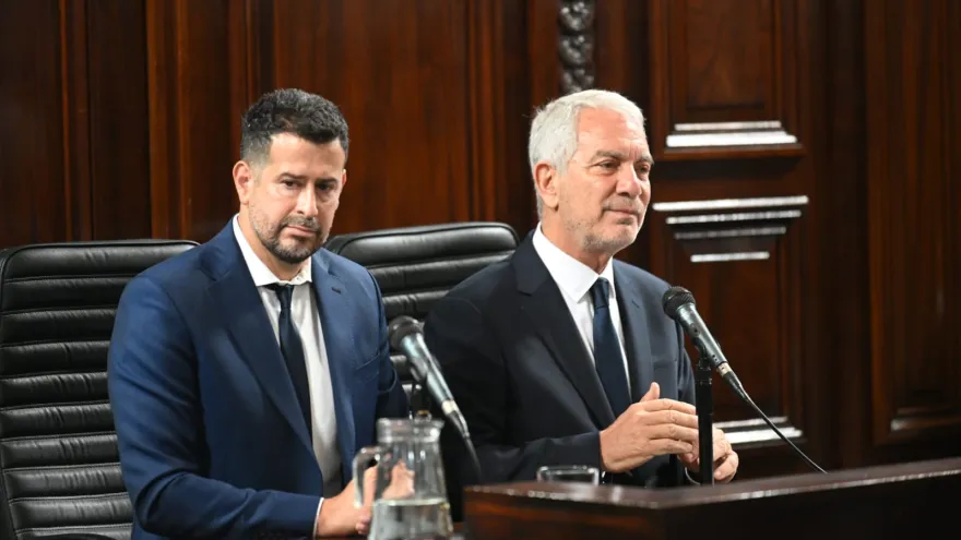 Julio Alak durante la apertura del 83° período de sesiones ordinarias del Concejo Deliberante de La Plata.