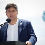 Axel Kicillof gobernador de la provincia de Buenos Aires durante una actividad política vinculada al peronismo bonaerense