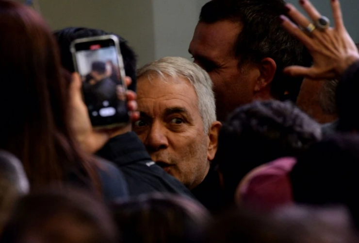 Julio Alak en actividad política en La Plata, en el marco de su proyección provincial con cursos de formación política.