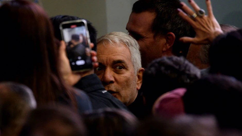 Julio Alak en actividad política en La Plata, en el marco de su proyección provincial con cursos de formación política.