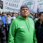 Asamblea de trabajadores de Esur con Pablo Moyano advirtiendo paro provincial y movilización a Gobernación en defensa de los recolectores