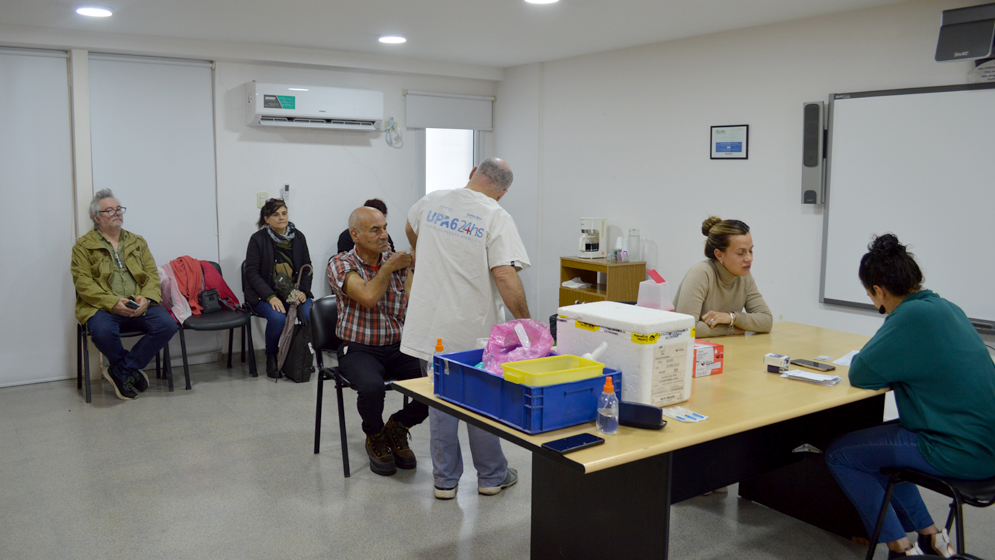 Jornada de vacunación abierta en el CONICET La Plata