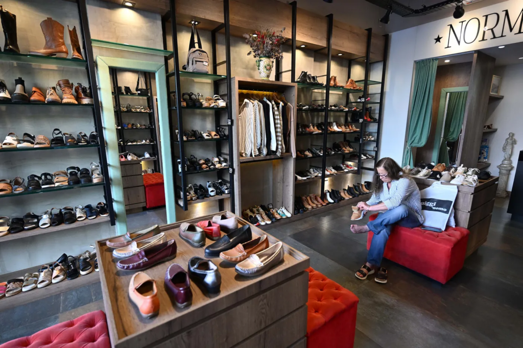 zapateria brenta galeria mayo la plata cierre local historico