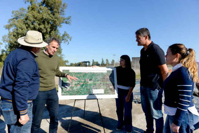 Gabriel Katopodis recorre obras viales en Brandsen supervisando trabajos en la Ruta Provincial 215 y mejoras urbanas en calles del casco de la ciudad