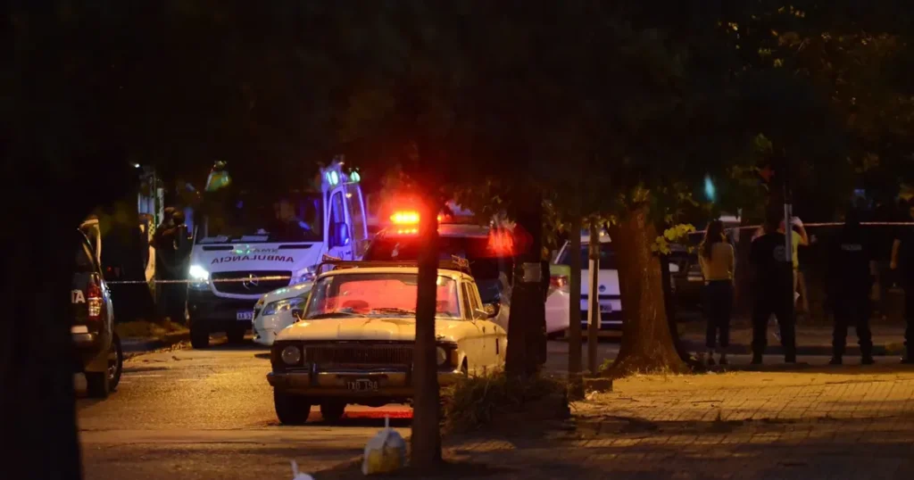Tres mujeres fueron detenidas en Berisso tras una violenta pelea vecinal con un hacha