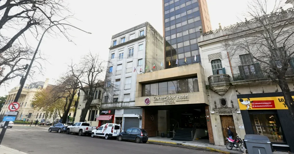 Tras casi medio siglo de vida, el histórico Hotel Corregidor de La Plata está a la venta