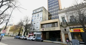 Tras casi medio siglo de vida, el histórico Hotel Corregidor de La Plata está a la venta
