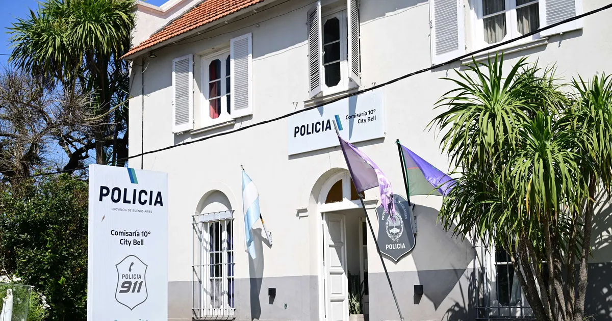 Avanza en el Concejo Deliberante de La Plata un proyecto para reforzar las 16 comisarías con más patrulleros