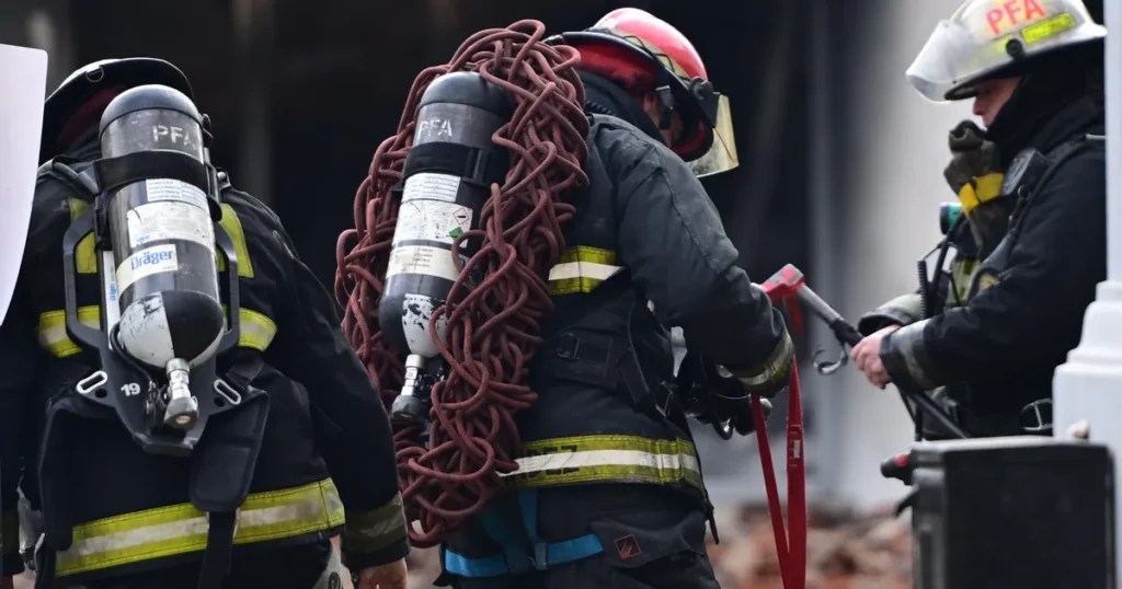 Trágico incendio en La Plata: rescataron a cuatro nenes, pero la mamá quedó atrapada en las llamas y murió