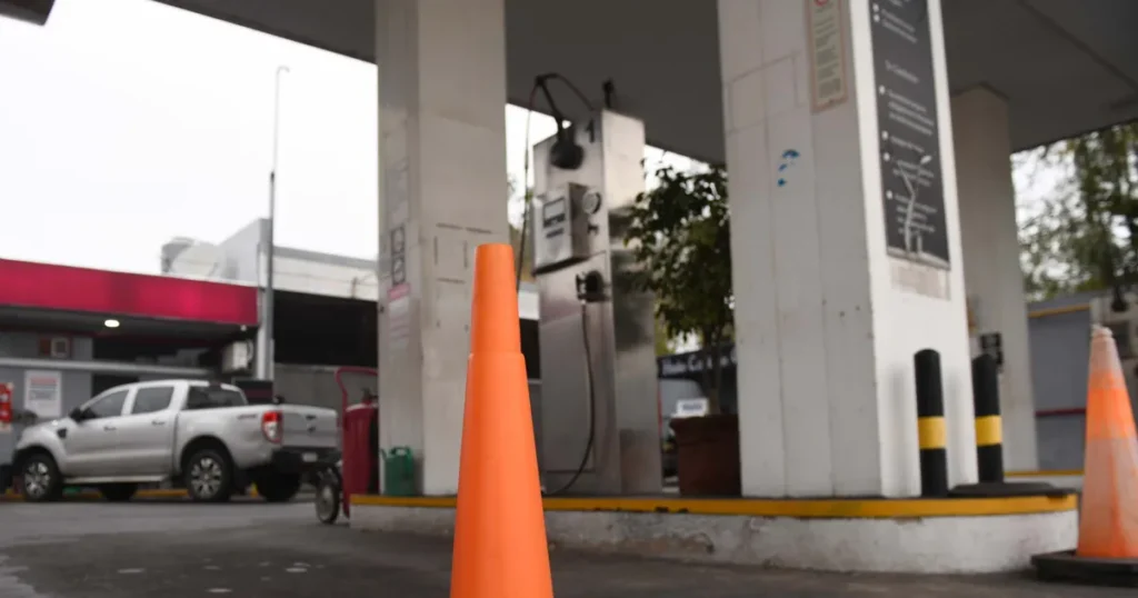 Se cumple un mes de restricciones a la venta de GNC en La Plata y la región sin perspectiva de normalización