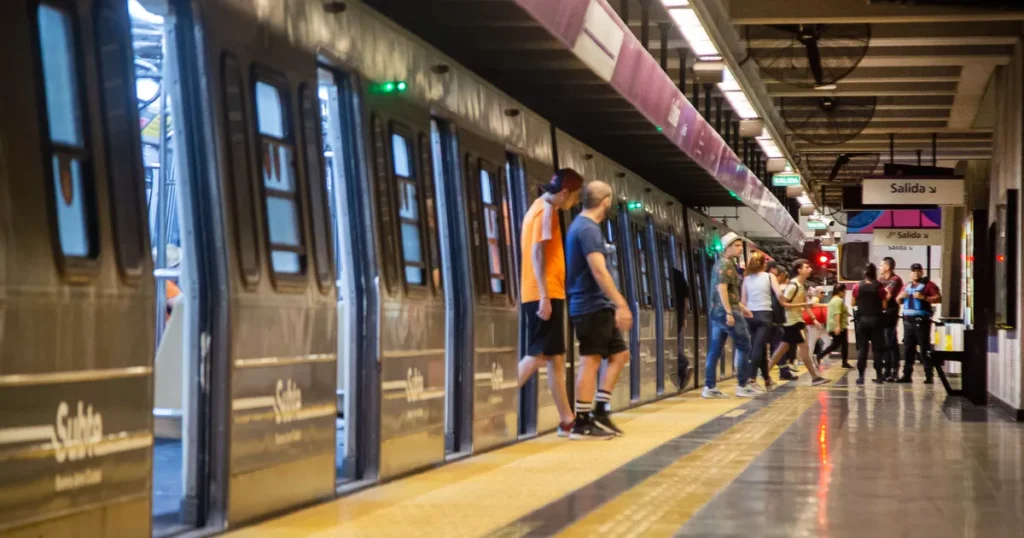 ¿Cuánto costaría construir un subte y un teleférico en La Plata?