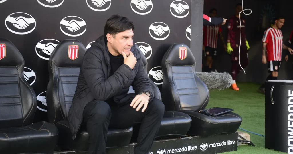 Alexander Medina lamentó la derrota de Estudiantes y llamó a “encontrar soluciones en el mercado”