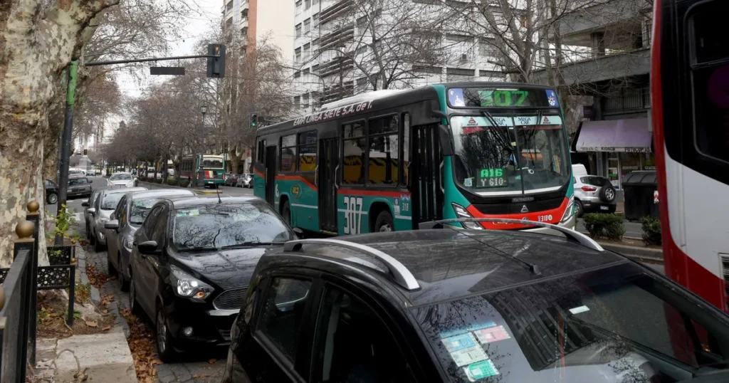 El boleto de los micros vuelve a subir en La Plata y la región y desde agosto el mínimo costará más de $1.200