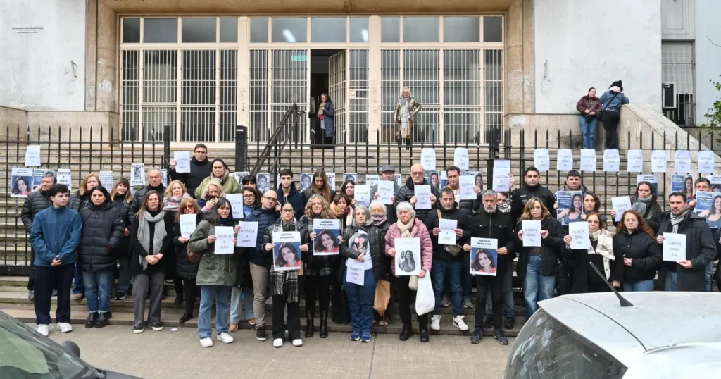 Los familiares de Verónica Dessio reclamaron en Tribunales que se acelere el juicio por su crimen