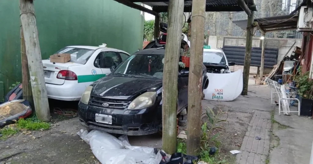 Clausuraron un taller de La Plata y sospechan de una maniobra con falsas denuncias de robo