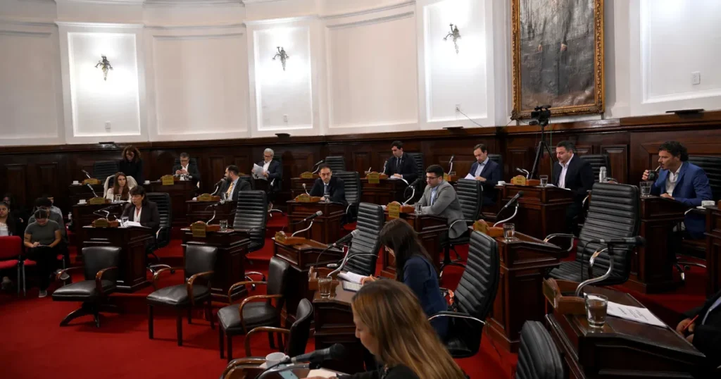 El Concejo Deliberante vuelve a sesionar tras el receso invernal con más de 300 puntos que traerán polémica