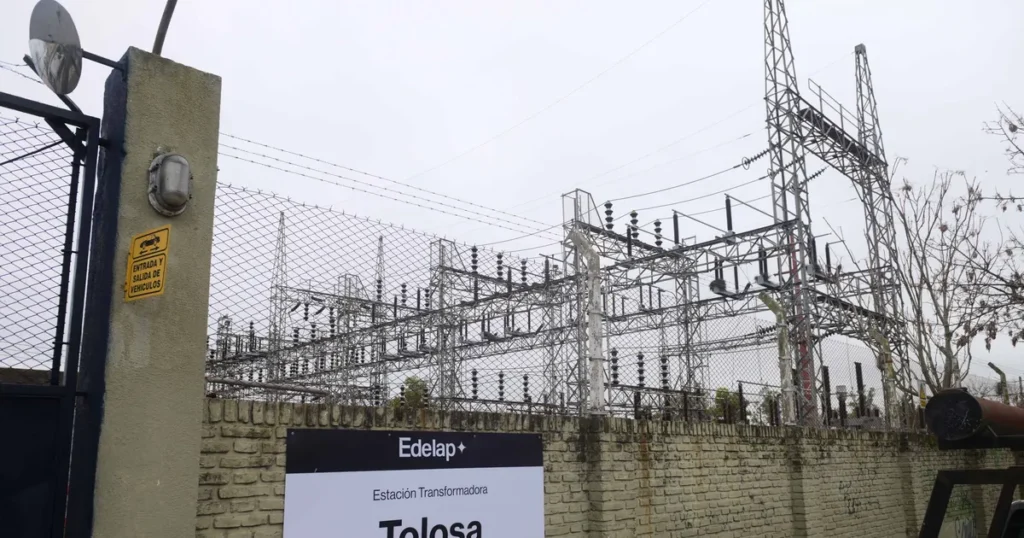 EDELAP instalará más de 15 generadores para recuperar la luz tras el incendio en Tolosa y ya tienen dónde ubicarlos