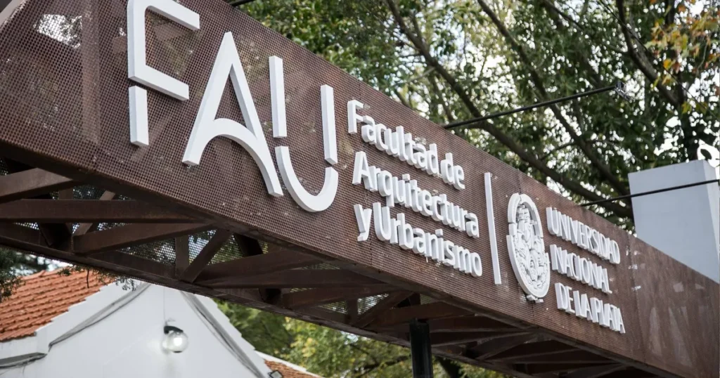Revelan los últimos movimientos del estudiante de la Facultad de Arquitectura de la UNLP que está desaparecido