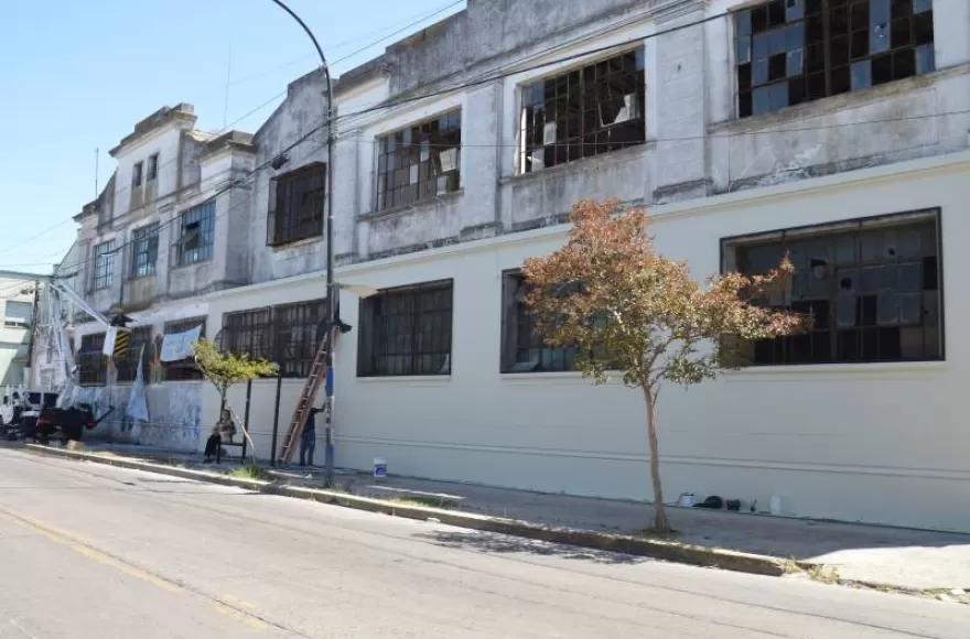 De Eugenio Juzwa a Cagliardi: la historia detrás del proyecto para llevar el Municipio a la ex Hilandería