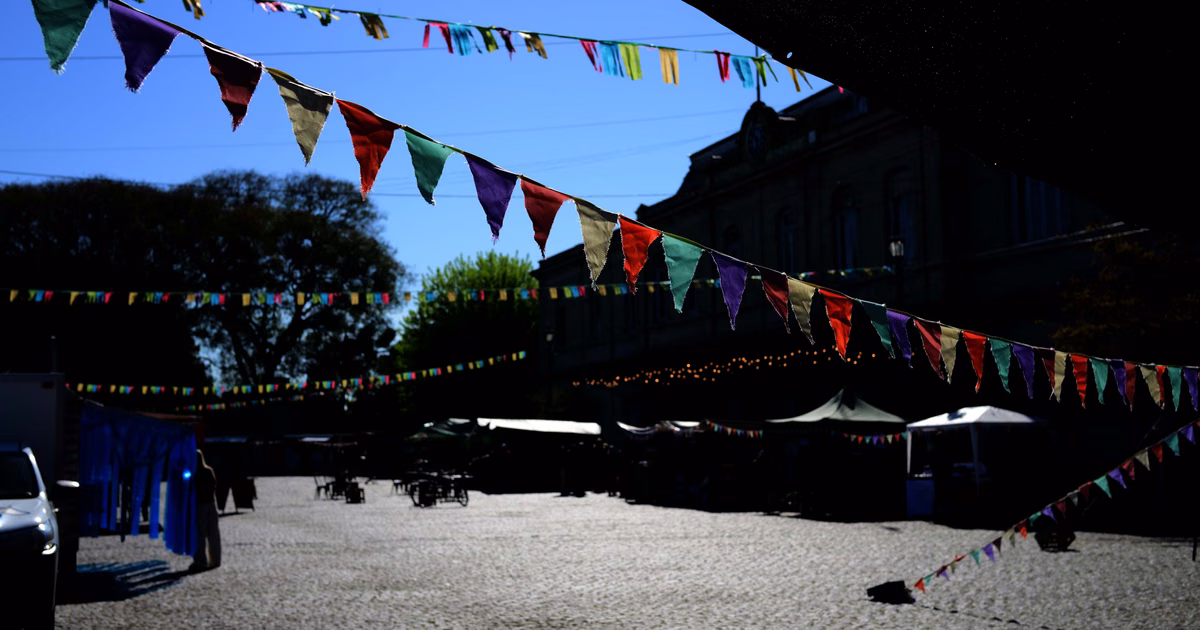 Meridiano V cambió el paisaje de viernes con la llegada de la feria franca de frutas y verduras
