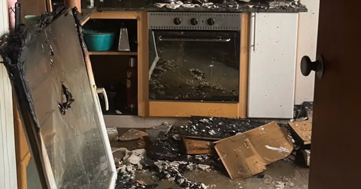 Video: así quedó por dentro el departamento de La Plata que se incendió por una falla en una pava eléctrica
