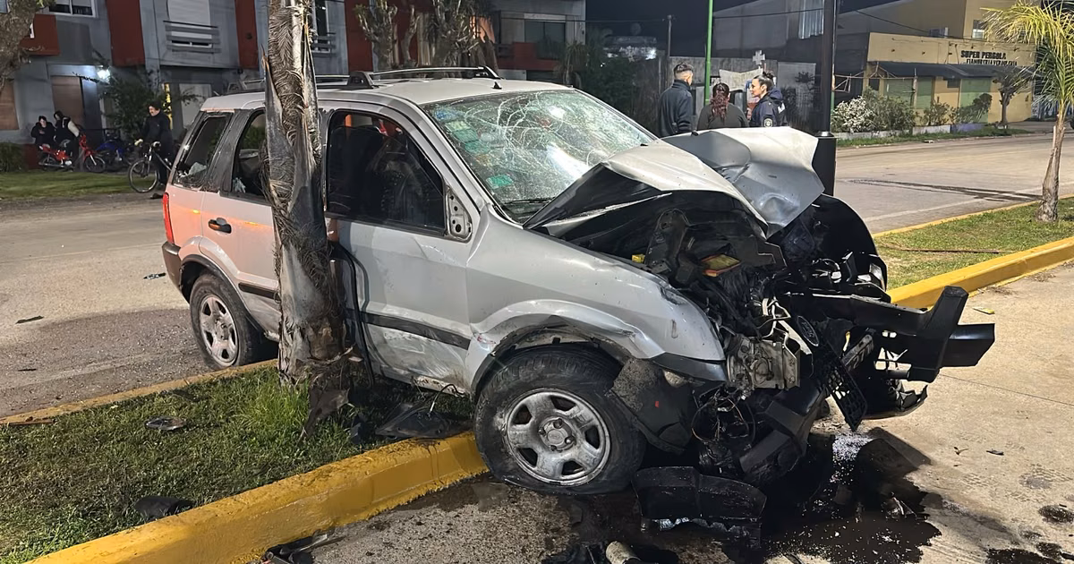 Tragedia en Punta Lara: un bebé murió y una nena resultó gravemente herida en un choque que quedó filmado