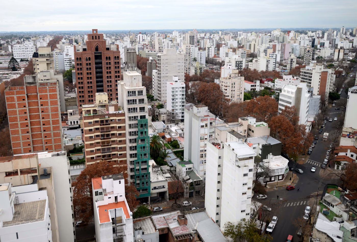 La Plata encabeza la mayor caída inmobiliaria entre los cinco distritos de la provincia con más operaciones