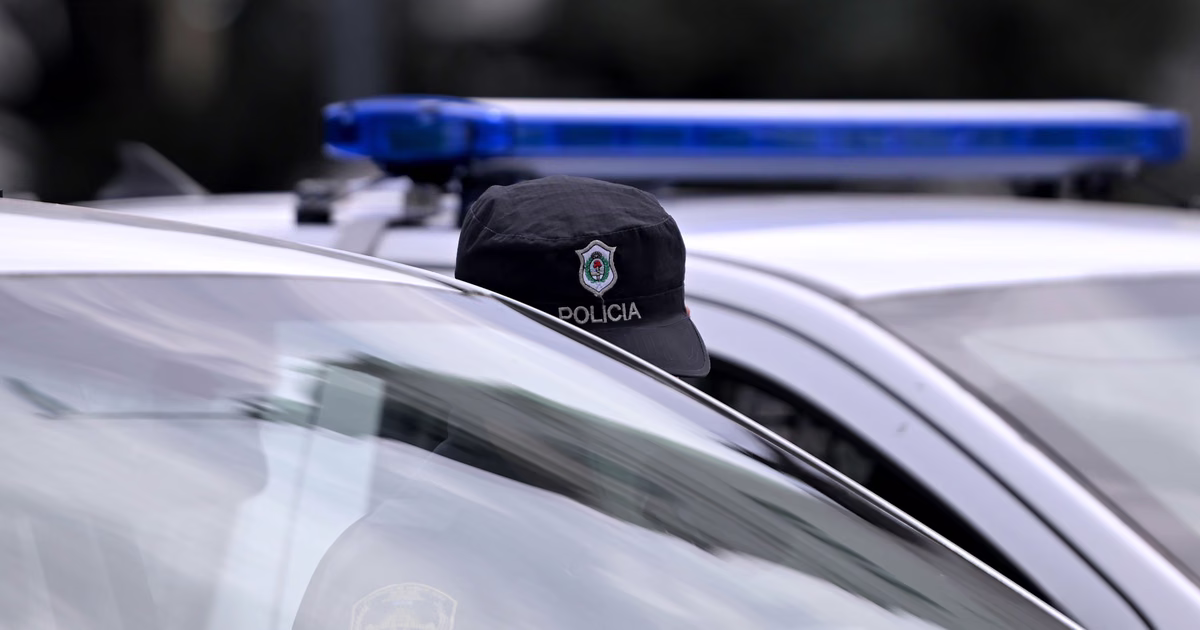 Cuatro hombres se agarraron a piñas en Berisso y la Policía les secuestró un hierro de más de un metro