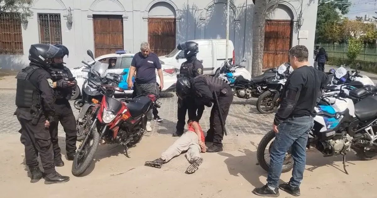 Atraparon a un joven de 18 años en La Plata tras una impactante persecución en la que atropelló a un policía