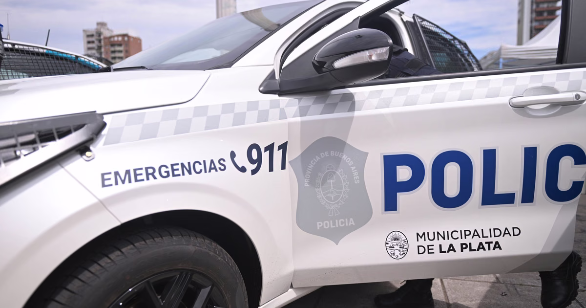 Mataron en La Plata a un joven que habría intentando robarle la moto a un policía